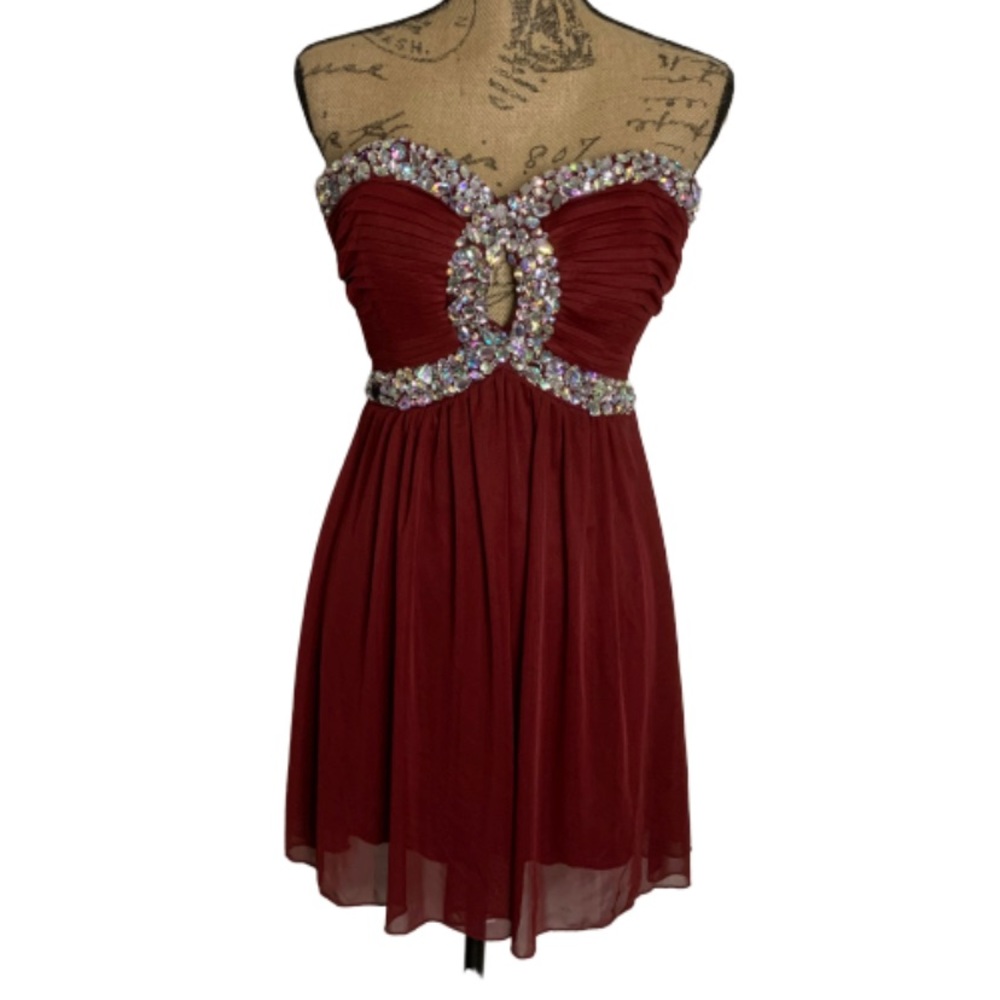 Windsor Maroon red strapless diamond dress